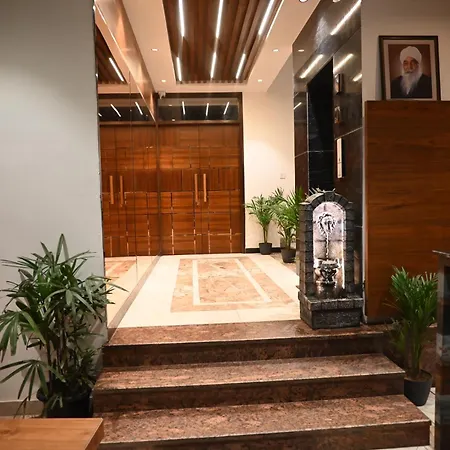 Hotel Lake View - Near Sukhna Lake-2